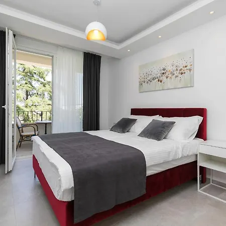 Apartment Nadija *